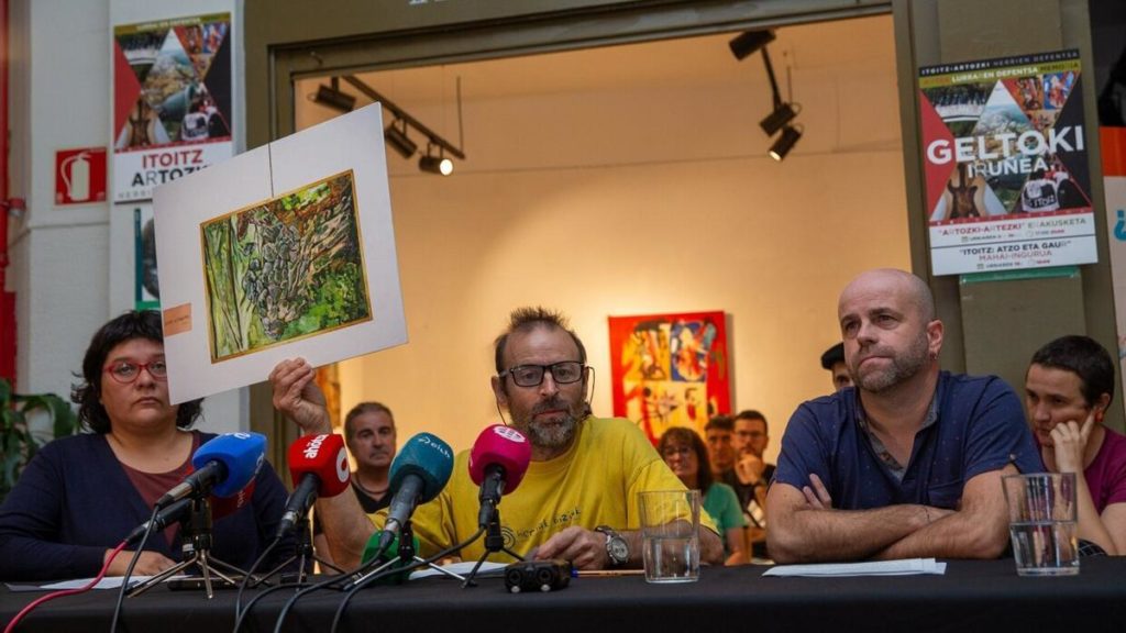 Solidarias con Itoitz recupera 14 de las 31 obras artísticas incautadas en el desalojo de Artozki hace 20 años