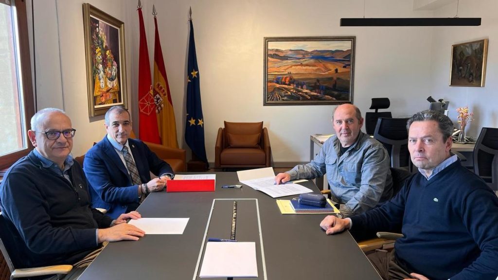 Gobierno de Navarra y Ayuntamiento de Aoiz acuerdan la actualización del Plan General Municipal